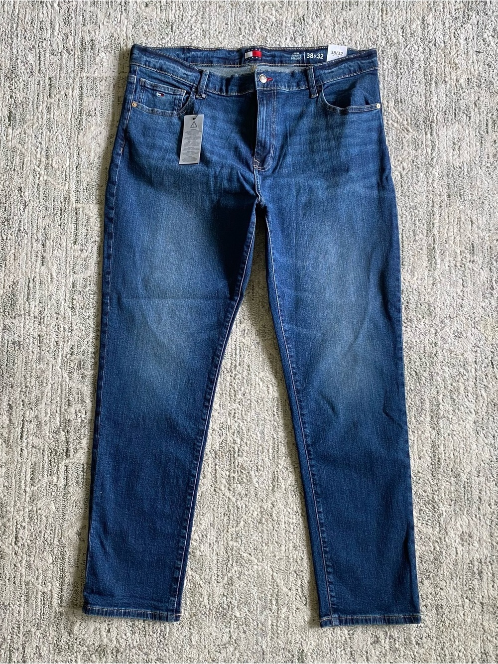 NEW Tommy Hilfiger Mens Slim Jeans XM05087 Size 38/32